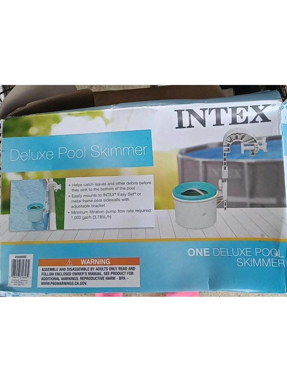 Intex Deluxe Wall Mount Surface Pool Skimmer. Used Just One Season Last Year